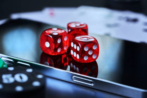 Android phone showing slots 777 app installation screen